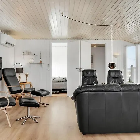 Semesterbostad Lovely In With Kitchen Otterup